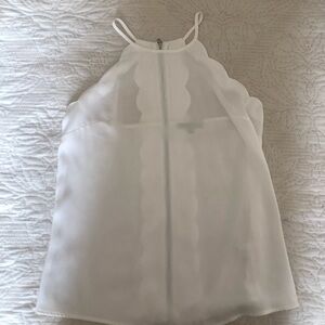 41 Hawthorn White Scalloped Racerback Tank Top